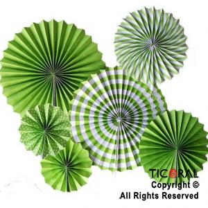 ADORNO GUIRNALDA ABANICO ROSETAS CARTULINA DISE�O VERDE KIT X 6 UNIDADES